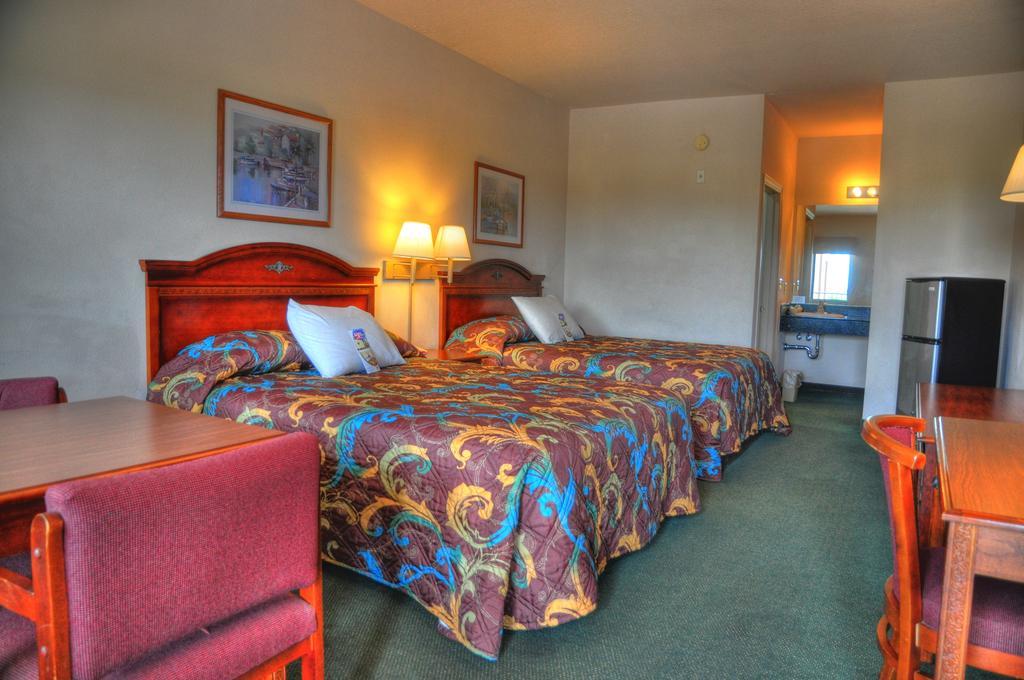 Lone Star Inn And Suites Victoria Εξωτερικό φωτογραφία