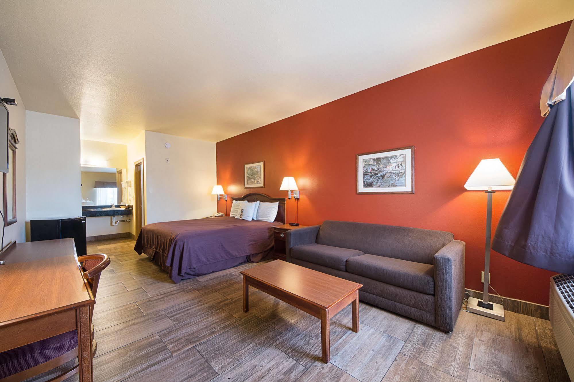 Lone Star Inn And Suites Victoria Εξωτερικό φωτογραφία