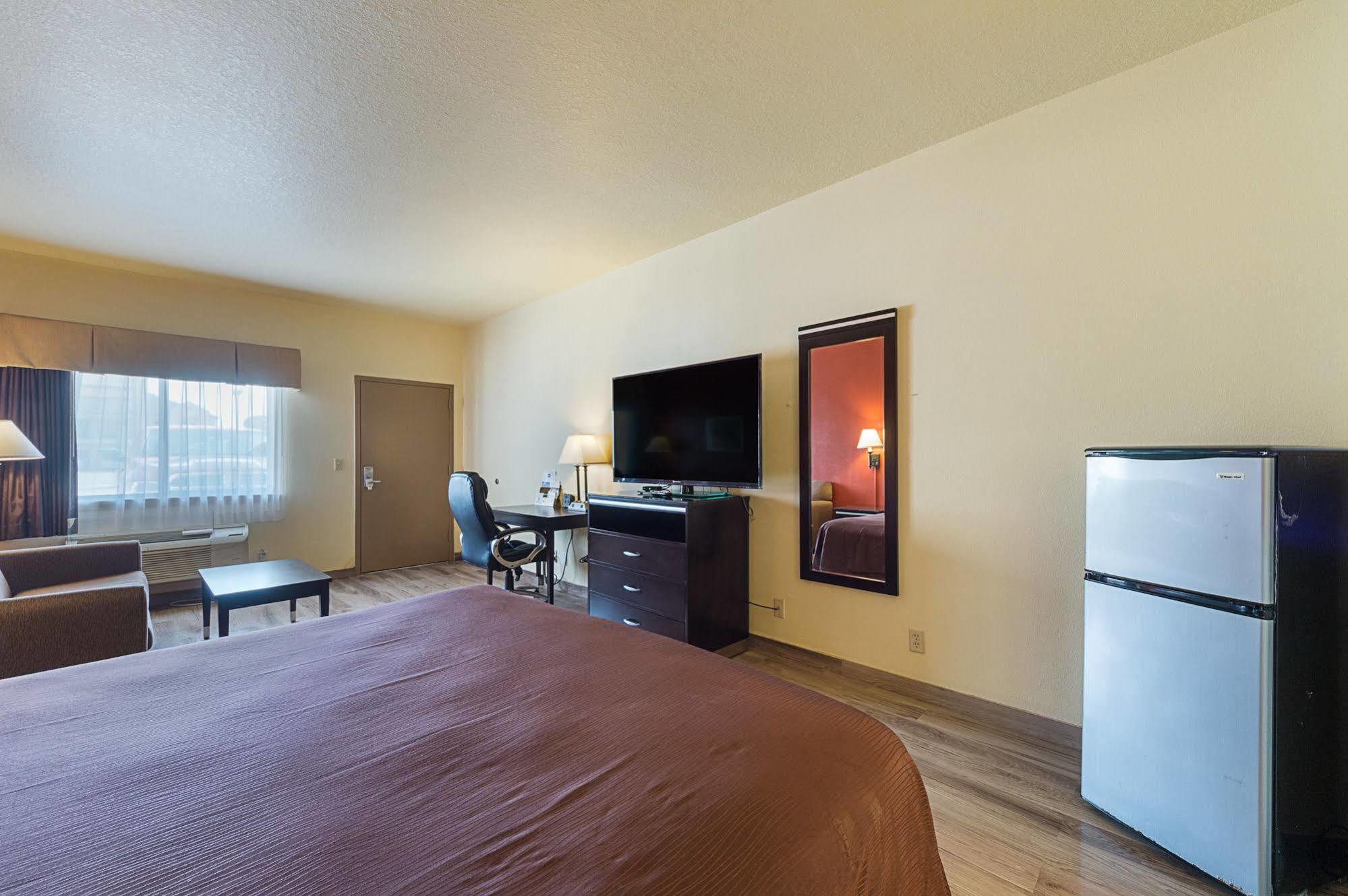 Lone Star Inn And Suites Victoria Εξωτερικό φωτογραφία