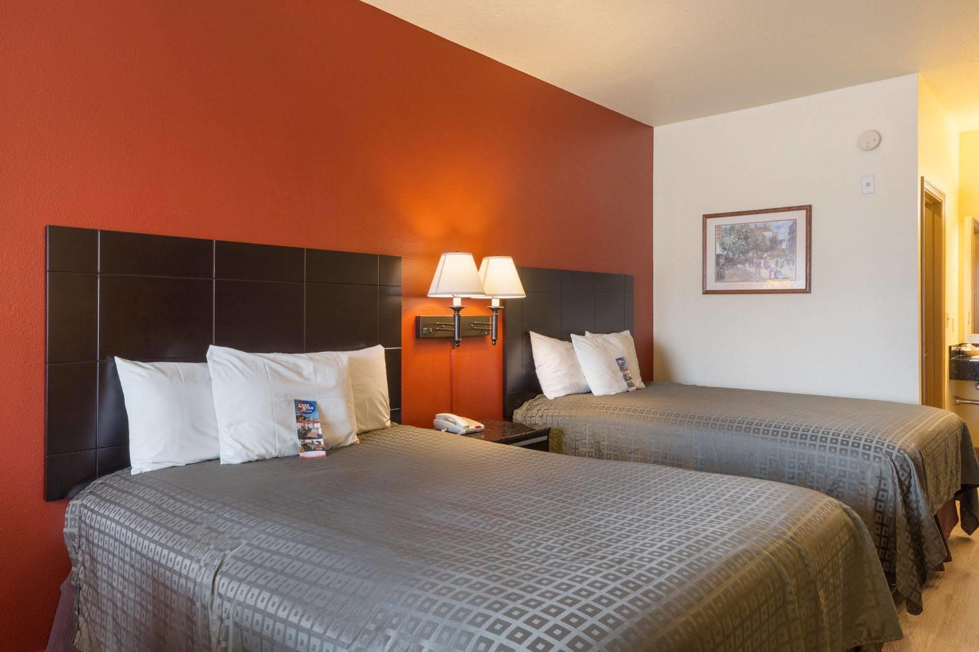 Lone Star Inn And Suites Victoria Εξωτερικό φωτογραφία