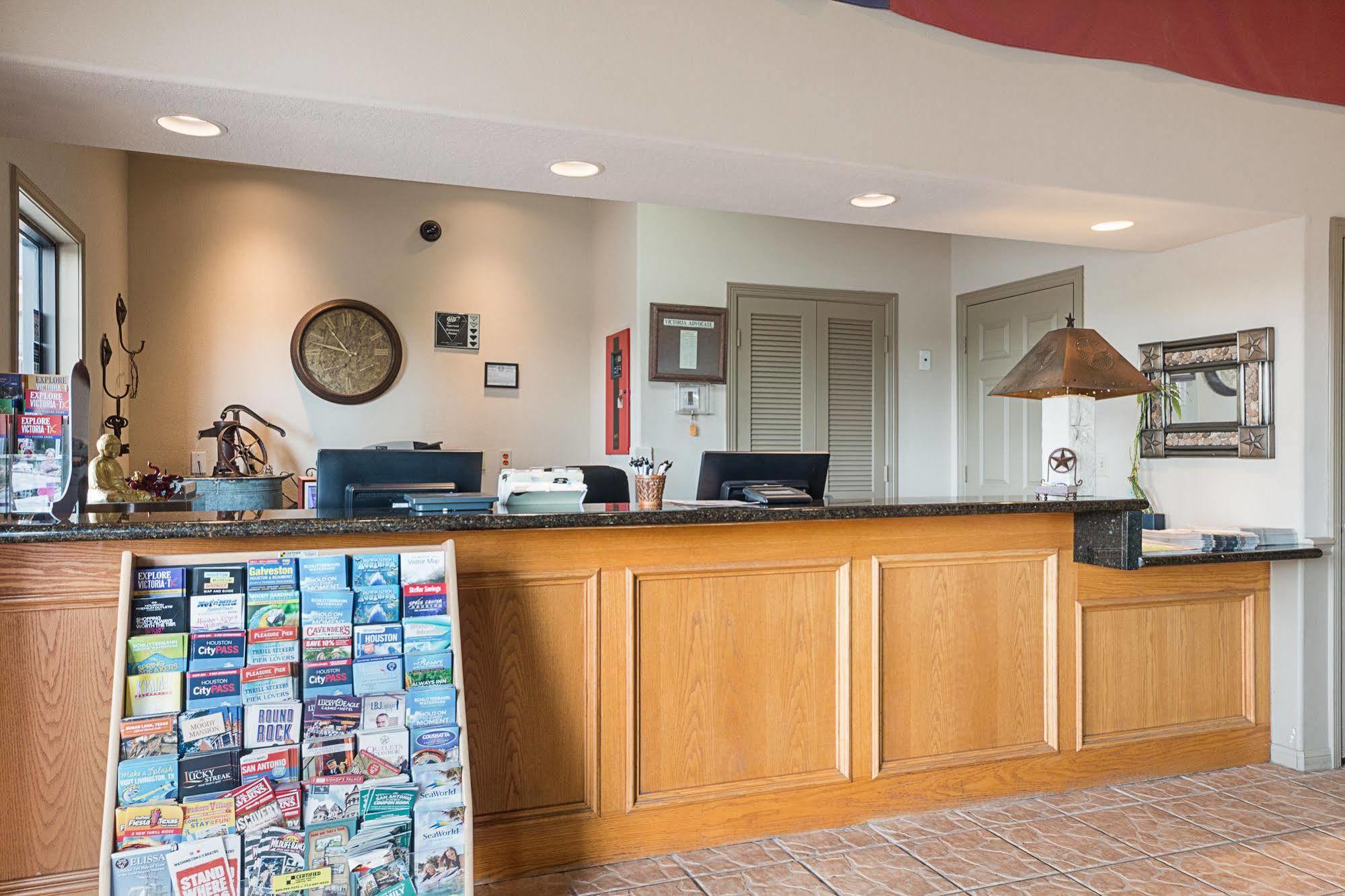 Lone Star Inn And Suites Victoria Εξωτερικό φωτογραφία
