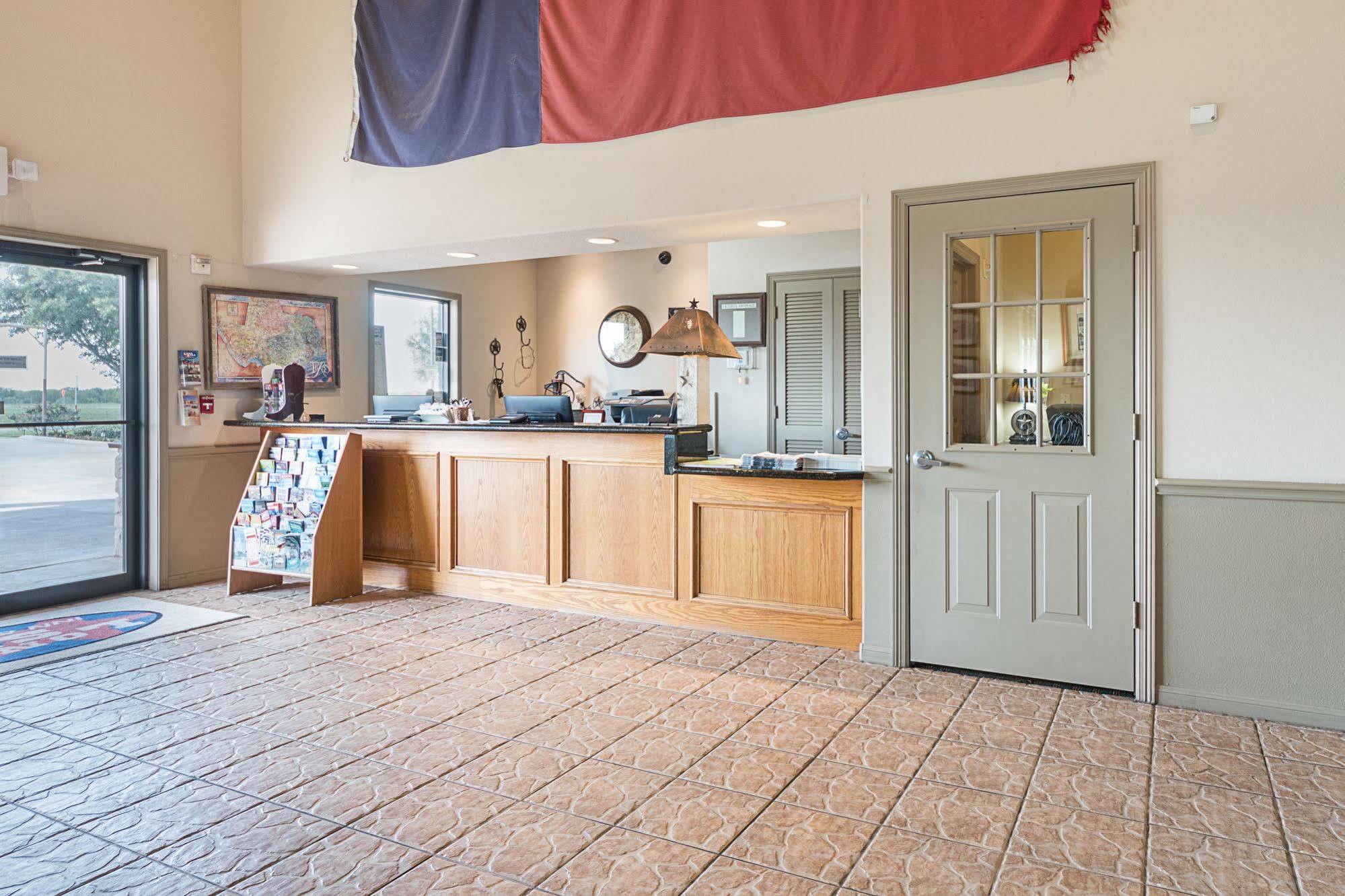 Lone Star Inn And Suites Victoria Εξωτερικό φωτογραφία