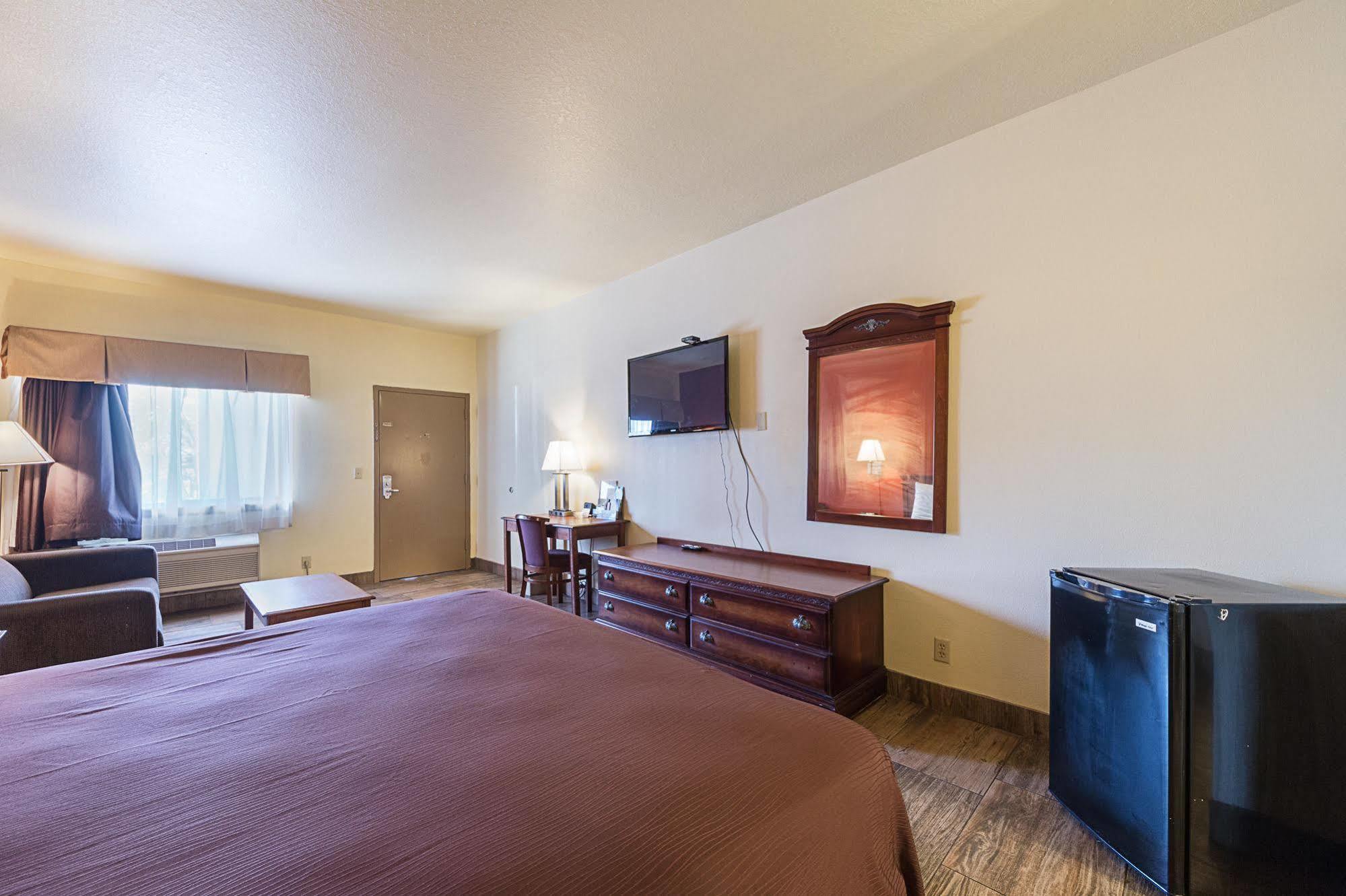 Lone Star Inn And Suites Victoria Εξωτερικό φωτογραφία