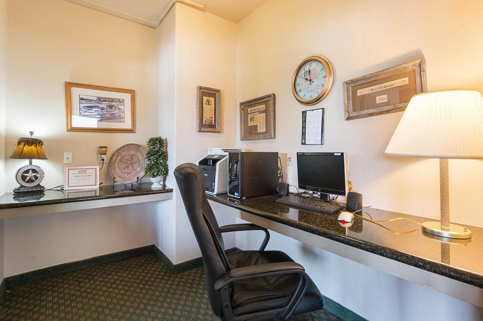 Lone Star Inn And Suites Victoria Εξωτερικό φωτογραφία