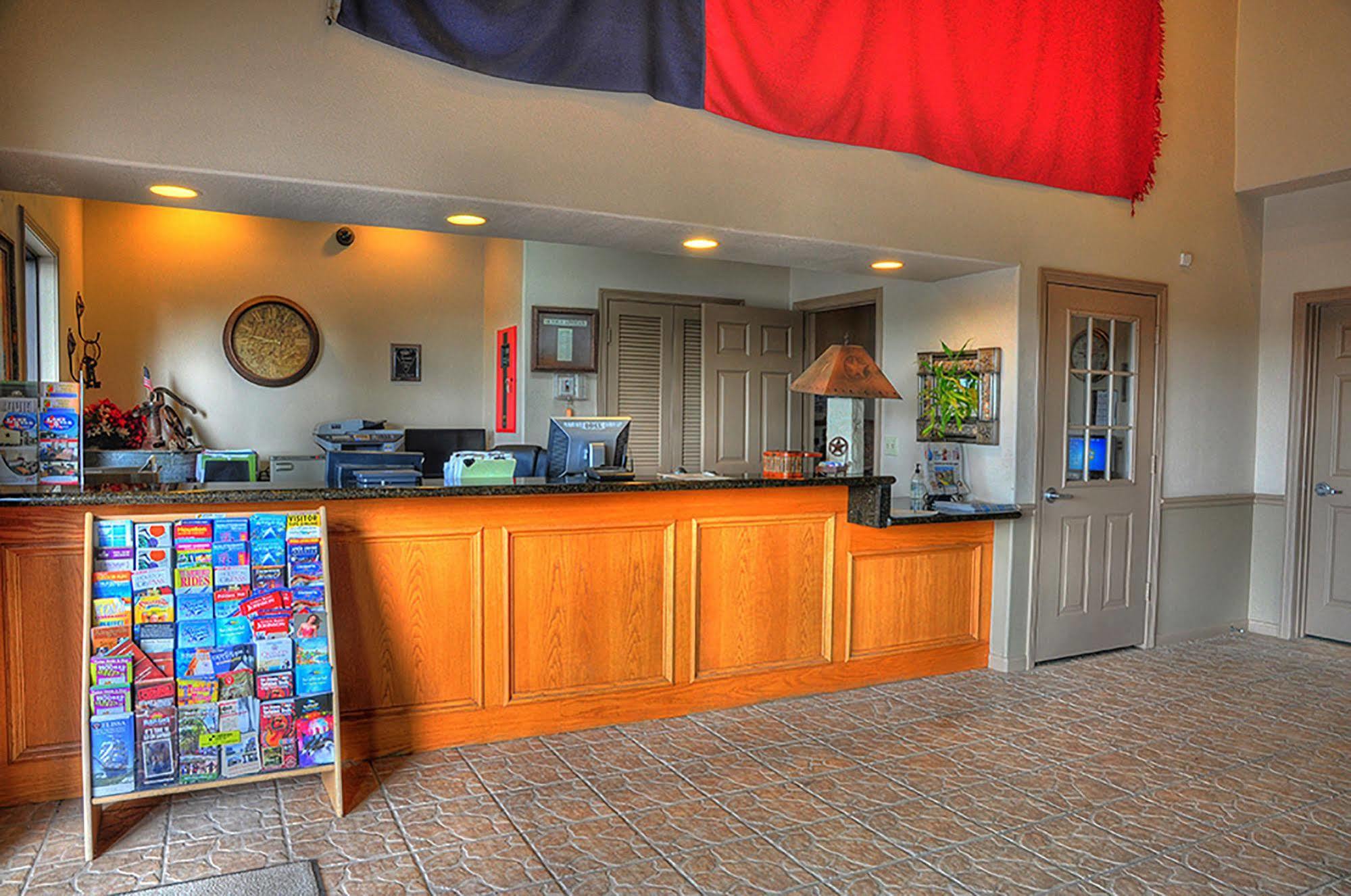 Lone Star Inn And Suites Victoria Εξωτερικό φωτογραφία