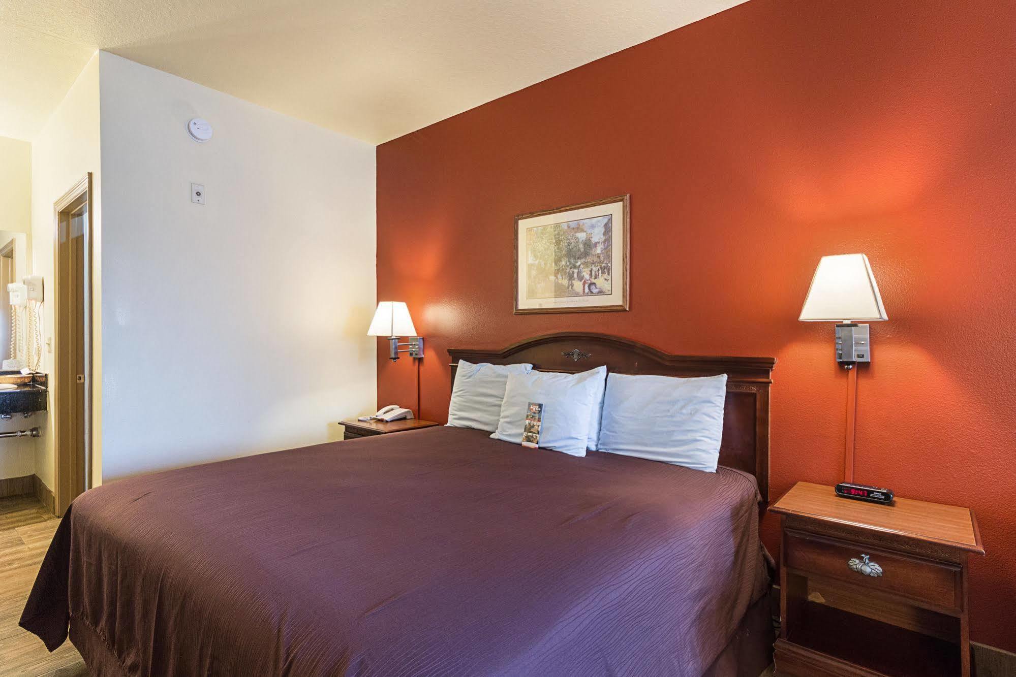 Lone Star Inn And Suites Victoria Εξωτερικό φωτογραφία