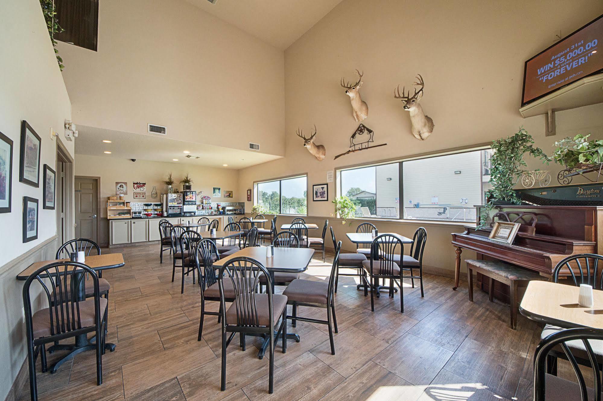 Lone Star Inn And Suites Victoria Εξωτερικό φωτογραφία