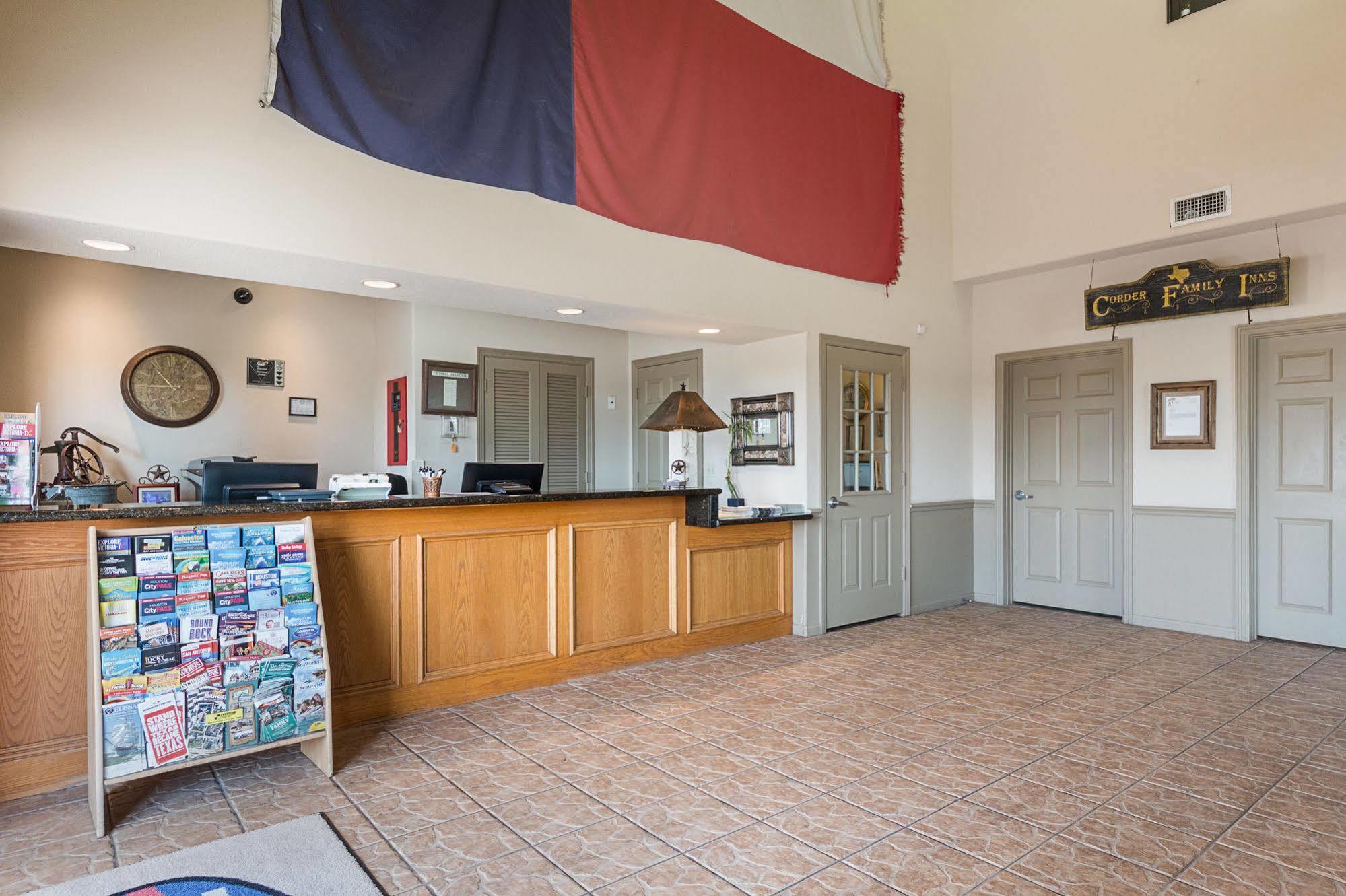 Lone Star Inn And Suites Victoria Εξωτερικό φωτογραφία